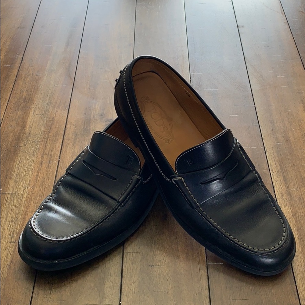 Tod’s 10.5 Black loafers
